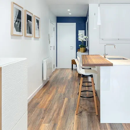 Andbnb I Centrico Con Terraza Y Parking Gratuito Apartment Andorra la Vella